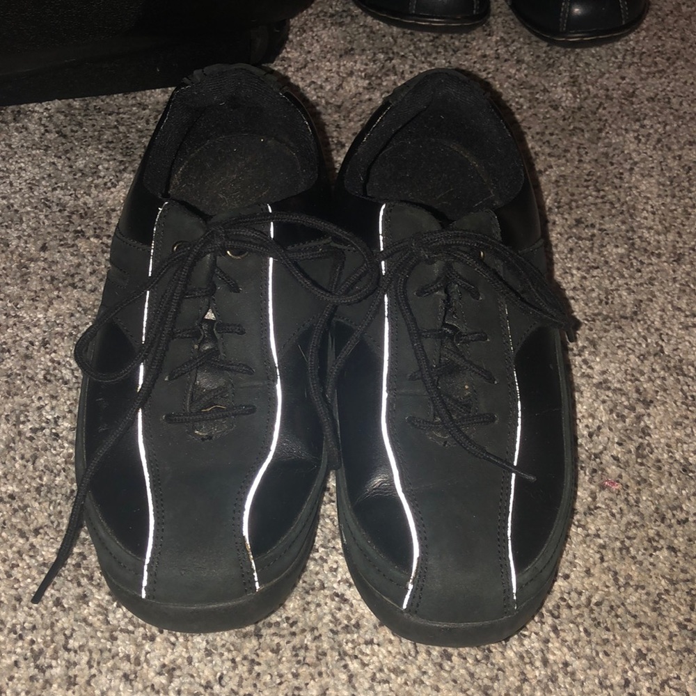 Clarks leather upper 6M tennis shoe